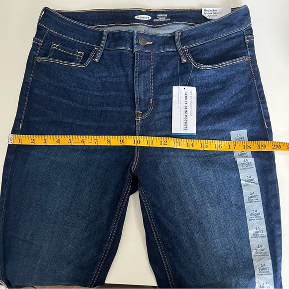 Old Navy Highrise Skinny Jeans - Picture 8 of 11